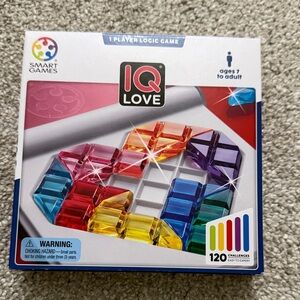 New Sealed IQ Love Logic Game with Colorful Pieces 120 challenges Brain Teasers
